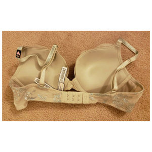 Victoria's Secret Intimates & Sleepwear - 34B Victoria's Secret Very Sexy Beige Push Up Bra Victoria's Secret Intimates & Sleepwear - 34B Victoria's Secret Very Sexy Beige Push Up Bra